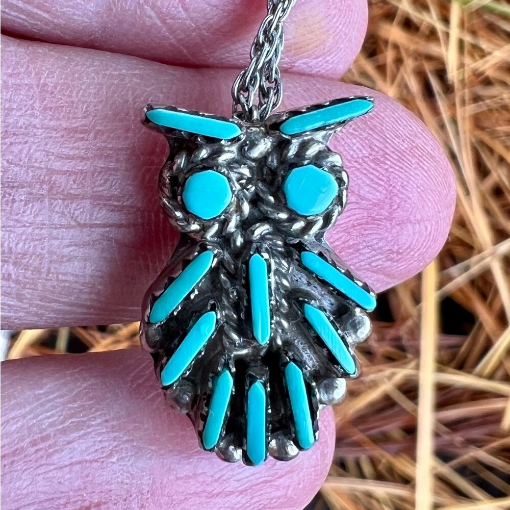 Adorable Sterling needlepoint turquoise owl pin/necklace